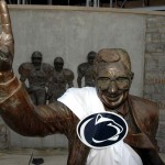 070905_nas+paternoville statue2